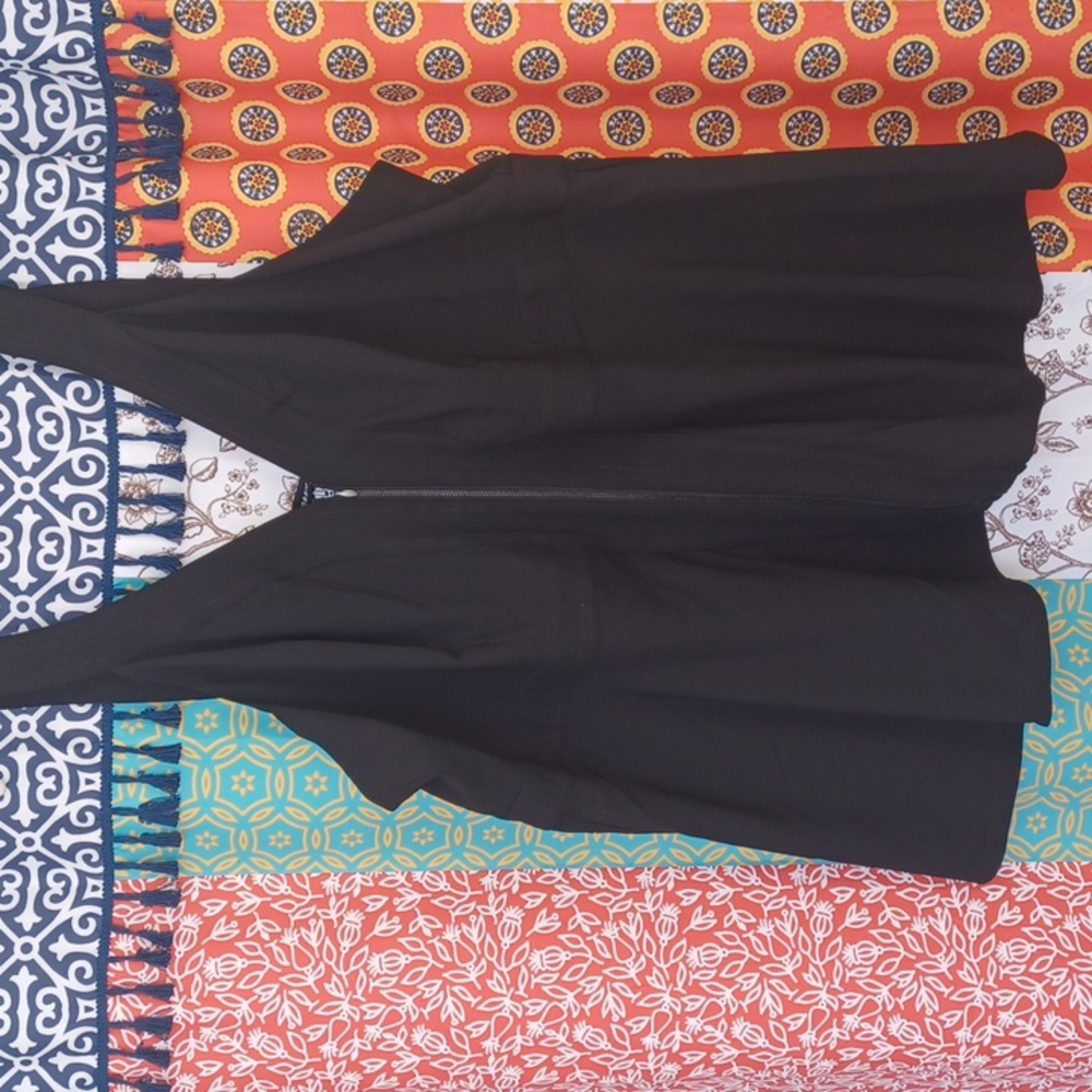 Torrid NWT Black Crepe Peplum Party Top Vest 4X